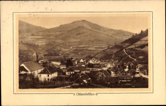Ak Ottenhöfen in het Zwarte Woud, landschap van het Zwarte Woud, klein dorpsgezicht, bergen op de achtergrond