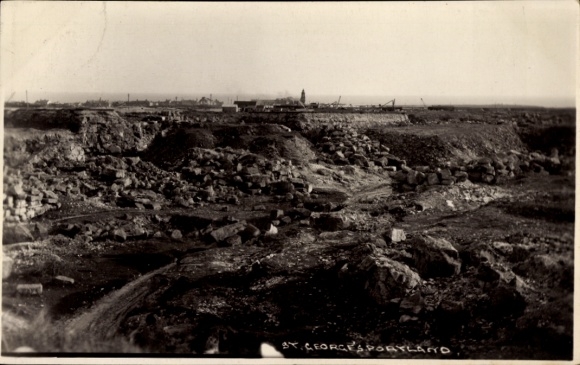 Foto Ak St George's Isle of Portland Dorset England, Panorama, Kirche, Steinbruch