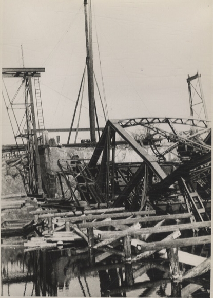 Original photo Berlin Neukölln, reconstruction of the Britzer Bridge over the Teltow Canal, 1946