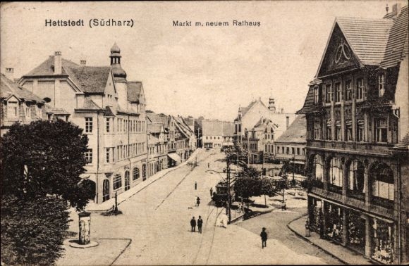 Ak Hettstedt im Südharz, Marktplatz mit neuem Rathaus,  Architektur