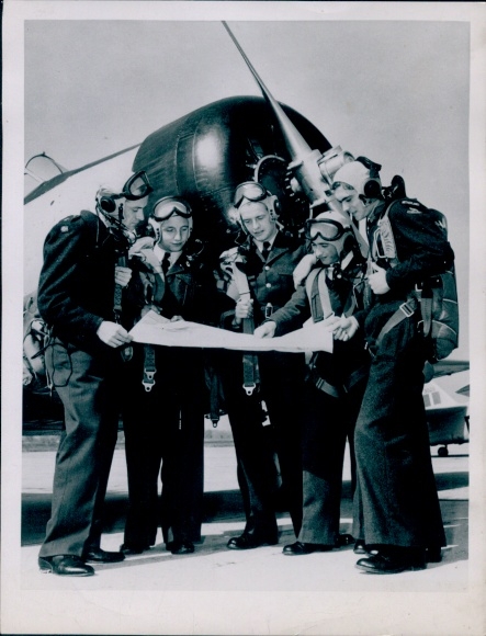 Photo Five Nations in Flying Team, Steinar Wang, Andre Maes, Norman Monaasen, Frank Van der Vinght