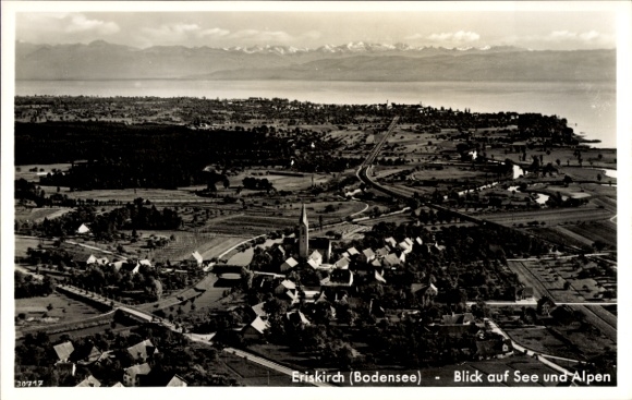 Ak Eriskirch Bodensee, Landschaftsansicht, Blick auf See, Alpen, Orte und Bäume