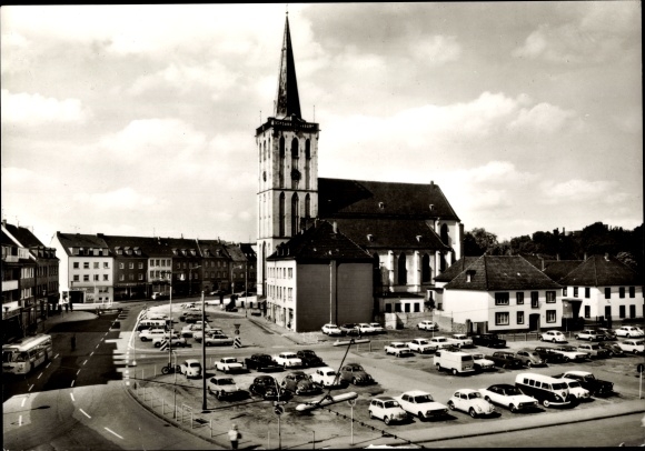 PC Viersen in North Rhine-Westphalia, Alter Markt, general view, street section, automobiles