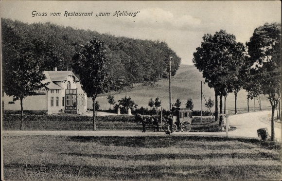Postcard Goldberg in Mecklenburg, Restaurant zum Hellberg, carriage