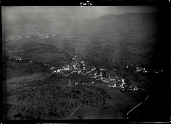 Ak Horheim Wutöschingen Breisgau,  ein Dorf in Baden-Württemberg, liegt auf einem Hügel und is...