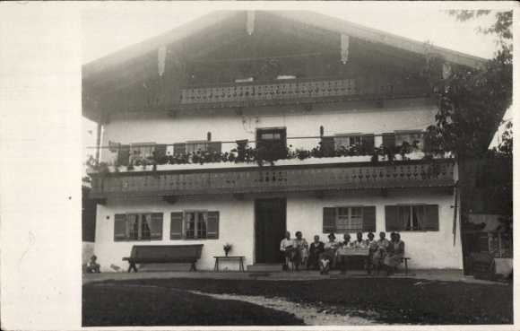 Photo Postcard Unterwössen in Upper Bavaria, pension house, guests, August 1935