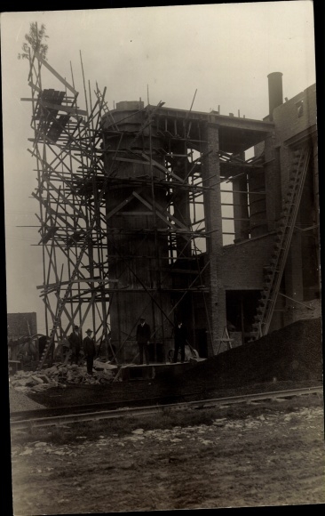 Photo Postcard Erwitte in Westphalia, construction site, scaffolding, topping out ceremony