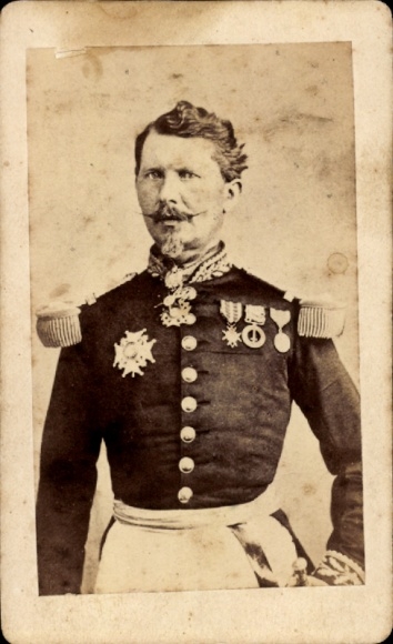 CdV Papieski generał Hermann Kanzler, portret w mundurze