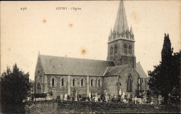 Ak Le Molay Littry Calvados, Kirche, L'Eglise,  Architektur, Menschen vor der Kirche