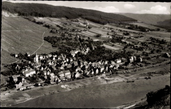 Ak Burg an der Mosel, Fliegeraufnahme