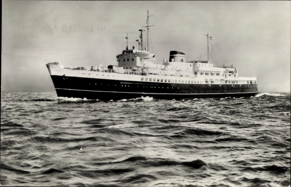 Postcard SS Queen Emma, Princess Beatrix, Stoomvaart Maatschappij Zeeland