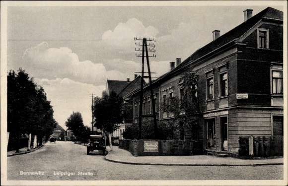 Postcard Bennewitz Sachsen, Leipziger Straße, action Gottlieb Blei, car