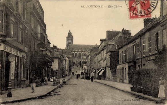 Postcard Pontoise Val d'Oise, view of Rue Thiers, bazaar, buildings, church tower