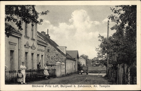Postcard Burgwall Zehdenick in Brandenburg, bakery Fritz Loff, street section