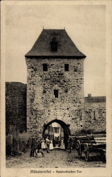 PC Bad Münstereifel in North Rhine-Westphalia, Heisterbacher Gate, city wall, people, horse, wagon