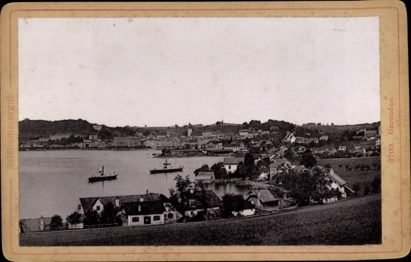 Photo Gmunden in Upper Austria, view of the town, Salzkammergut