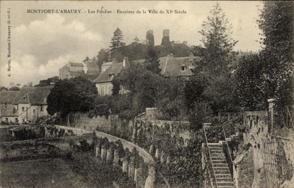 PC Montfort l'Amaury Yvelines, Les Poulies, Enceinte de la Ville