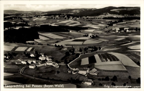 Ak Leoprechting bij Passau Beierse Woud, luchtfoto