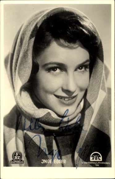 Postcard actress Inge Egger, portrait, FBZ Verlag, autograph, headscarf