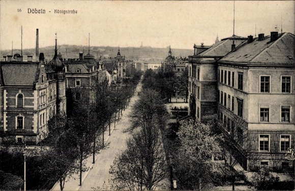 Ak Döbeln in Sachsen, Schöne Ansicht der Königstraße, Bäume, historische Architektur