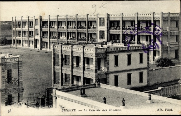 Postcard Bizerte Tunesien, The Barracks of the Zouaves