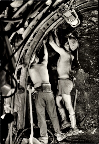 Postcard Oelsnitz Erzgebirge, mining museum Karl Liebknecht shaft, insertion of expansion arches