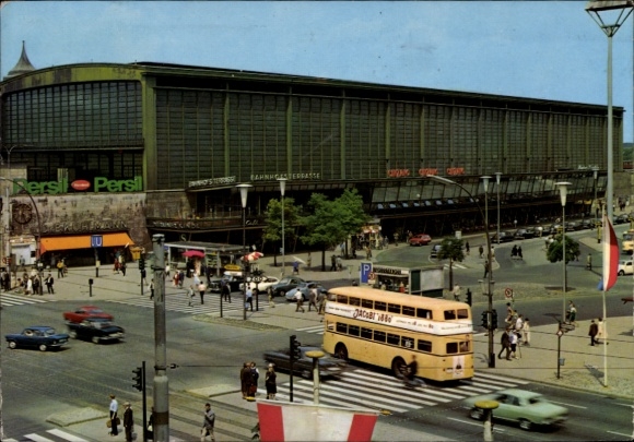 Postcard Berlin Charlottenburg, Bahnhof Zoo, Persil advertising, bus, traffic