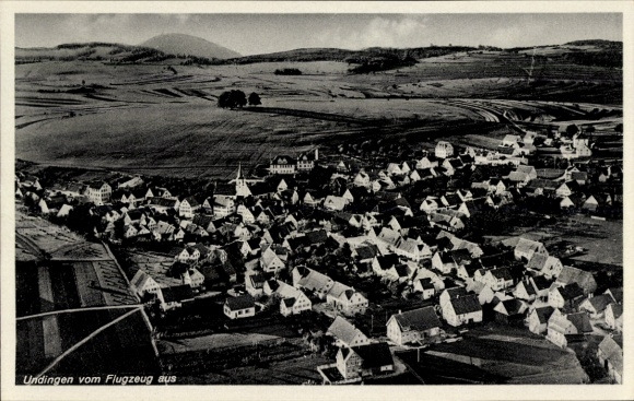 Postcard Hohenstein in the district of Reutlingen Württemberg, aerial view of Undingen, houses, rural area
