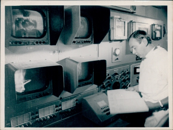 Photo training of Soviet cosmonauts in space simulation chamber, monitoring television system