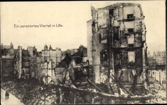 Postcard Lille Nord, destroyed district, ruins