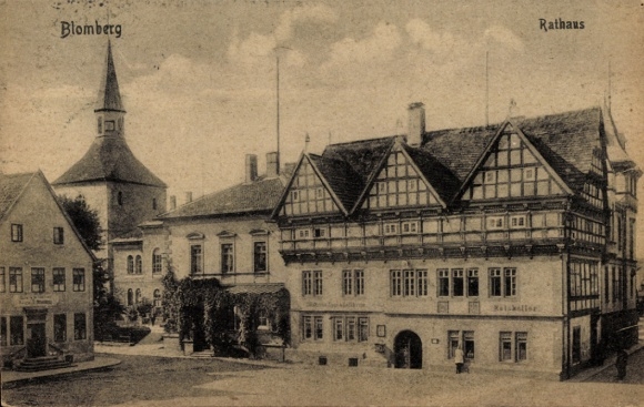 Ak Blomberg in Lippe, Rathaus, Kirche, historische Architektur