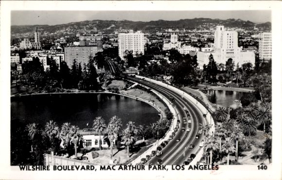 Los Angeles, Californië, VS, Wilshire Boulevard, MacArthur Park, stadsgezicht, auto's, palmbomen
