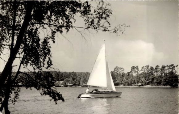 Ak Prieros in der Mark, Blick über die Schmölde, Schmöldesee, Segelboot