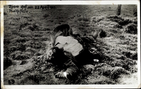 Photo Postcard Poelkapelle West Flanders, fallen French soldier, Zouave, I WW