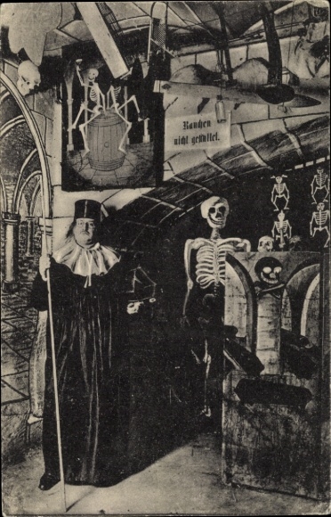 Postcard Dresden Altstadt, Josephus Linke, founder of the Farmers' Museum, catacombs, skeletons