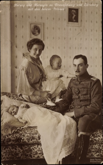 Ak Herzog Ernst August von Braunschweig, Prinzessin Victoria Luise von Preußen, Söhne