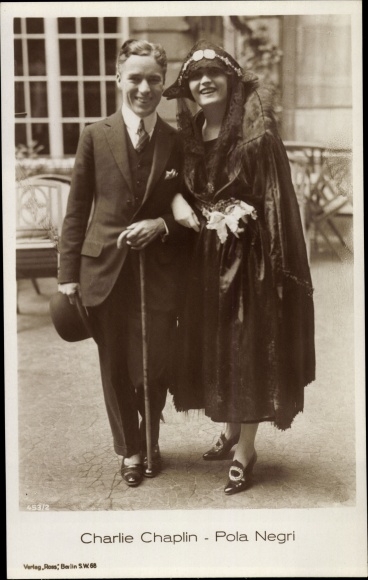 Postcard Actors Charlie Chaplin and Pola Negri, portrait