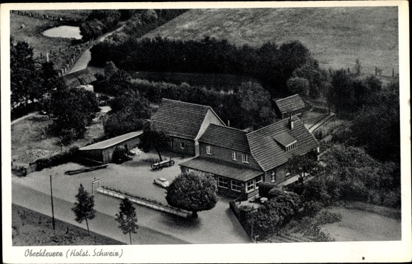 KP Oberkleveez Bösdorf w Holsztynie, zajazd, zdjęcie lotnicze