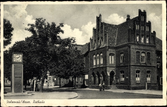 PC Stolzenau on the Weser, town hall, street clock