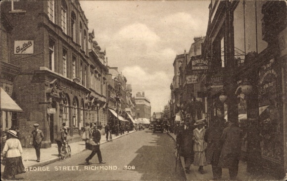 Postcard Richmond upon Thames London England, George Street, shops, people, bicycles, street scene