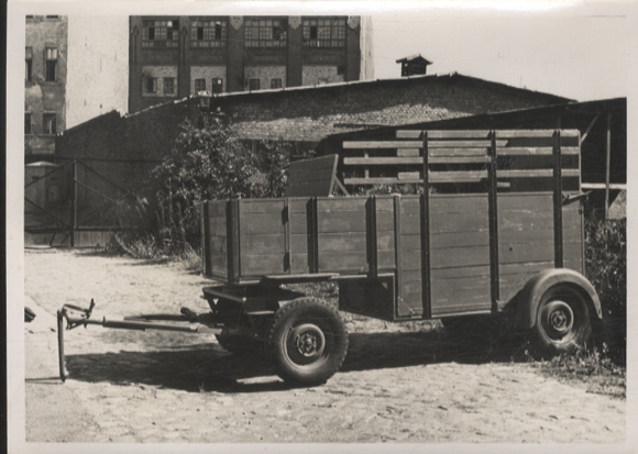 Original Fotos Berlin Tempelhof, FA. Hagemann, Ringbahnstr. 17, Anhänger, um 1946/47, ca. 12 x 17 cm