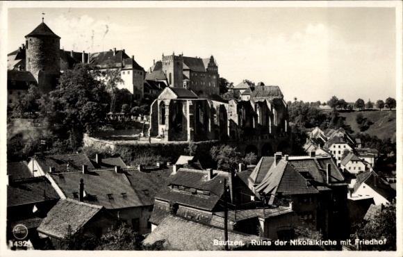Ak Bautzen in Oberlausitz, ruïnes van de St. Nicolaaskerk, begraafplaats