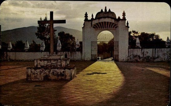10 old PCs Dominican Republic, various views