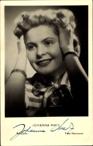 Postcard actress Johanna Matz, portrait, autograph
