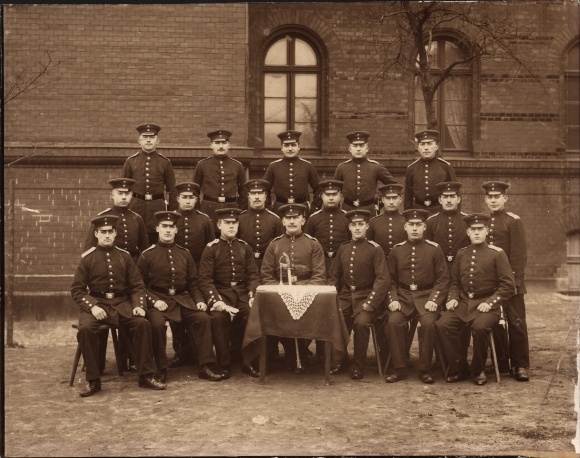 Foto Flensburg in Schleswig Holstein, Infanterie-Regiment 31, Schulterklappe