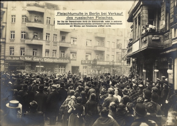 Postcard Berlin Wedding, meat riots, sale of Russian meat, Schererstraße, meat revolt 1912