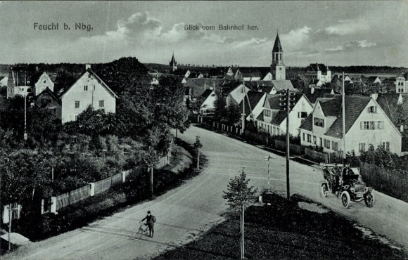 Ak Feucht in Mittelfranken, Stadtansicht vom Bahnhof aus, Auto