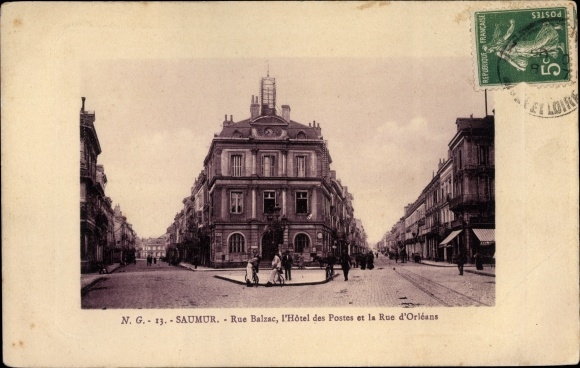 Postcard Saumur Maine et Loire, Rue Balzac, Hotel des Postes, Rue d&#39;Orleans