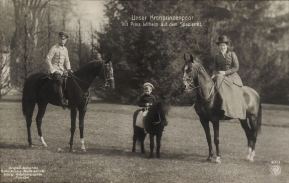 Postcard Crown Prince Wilhelm of Prussia, Crown Princess Cecilie, Prince Wilhelm, ride, horses, pony