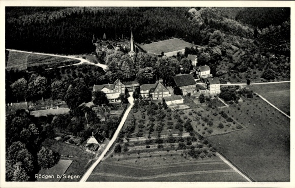 Postcard Rödgen Obersdorf Wilnsdorf in Siegerland, aerial view of Rödgen, church, buildings, fruit tree plaza